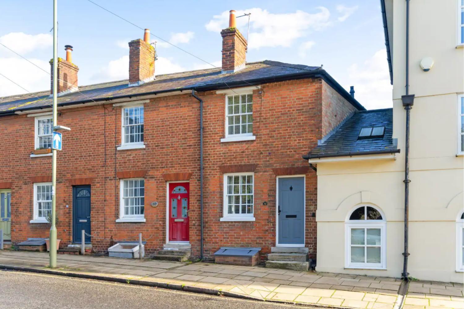 2 Bedrooms Stunning Westgate Cottage Retreat, Central Winchester, Free On-Street Parking Permit, With Garden Close To Cathedral - Sleeps 6, Pets Are Welcome, Summer Special Offer! - By Blue Puffin Stays Exterior photo