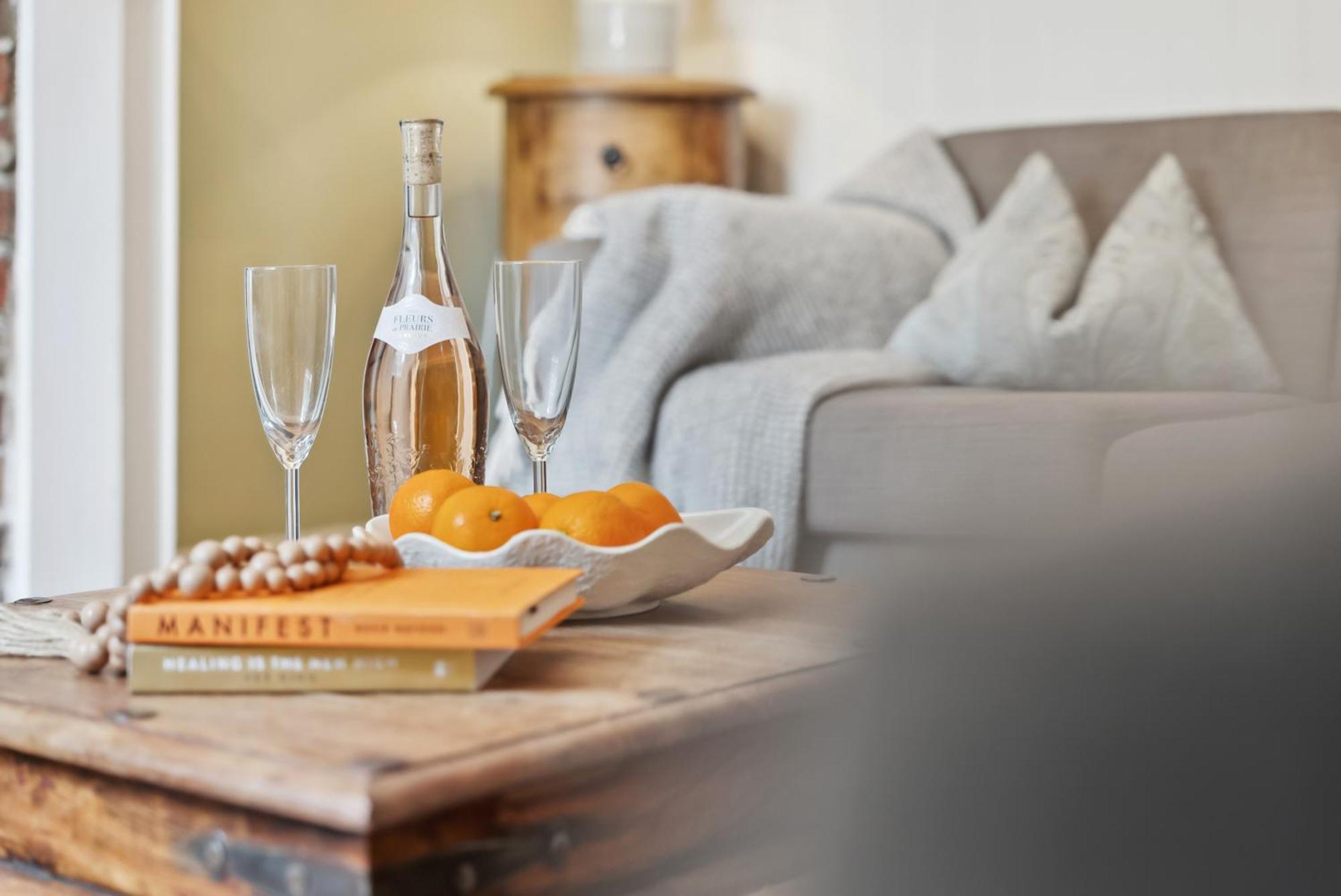 2 Bedrooms Stunning Westgate Cottage Retreat, Central Winchester, Free On-Street Parking Permit, With Garden Close To Cathedral - Sleeps 6, Pets Are Welcome, Summer Special Offer! - By Blue Puffin Stays Exterior photo